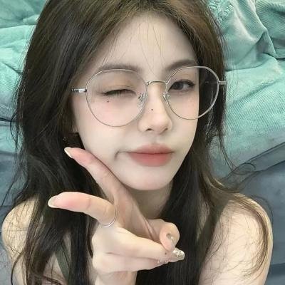 美女总裁爱上我 海报